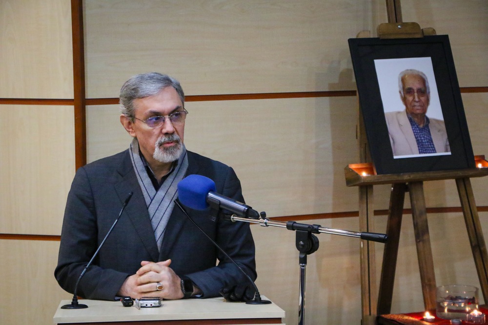 پروفسور محمدصادق پیروز؛ نماد ۷۰ سال خدمت بی‌منت و اخلاق حرفه‌ای در چشم پزشکی ایران